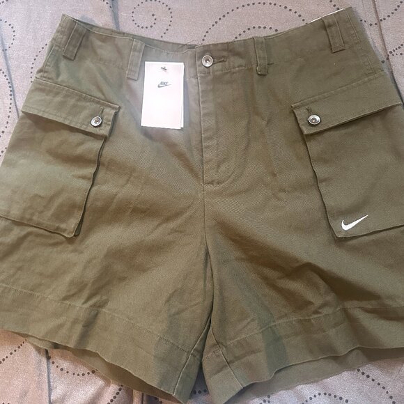 NIKE LIFE STANDARD FIT CARGO #325 ARMY GREEN SHORTS SIZE 36 OR 34 MEN NWT $85.00 - Picture 1 of 5